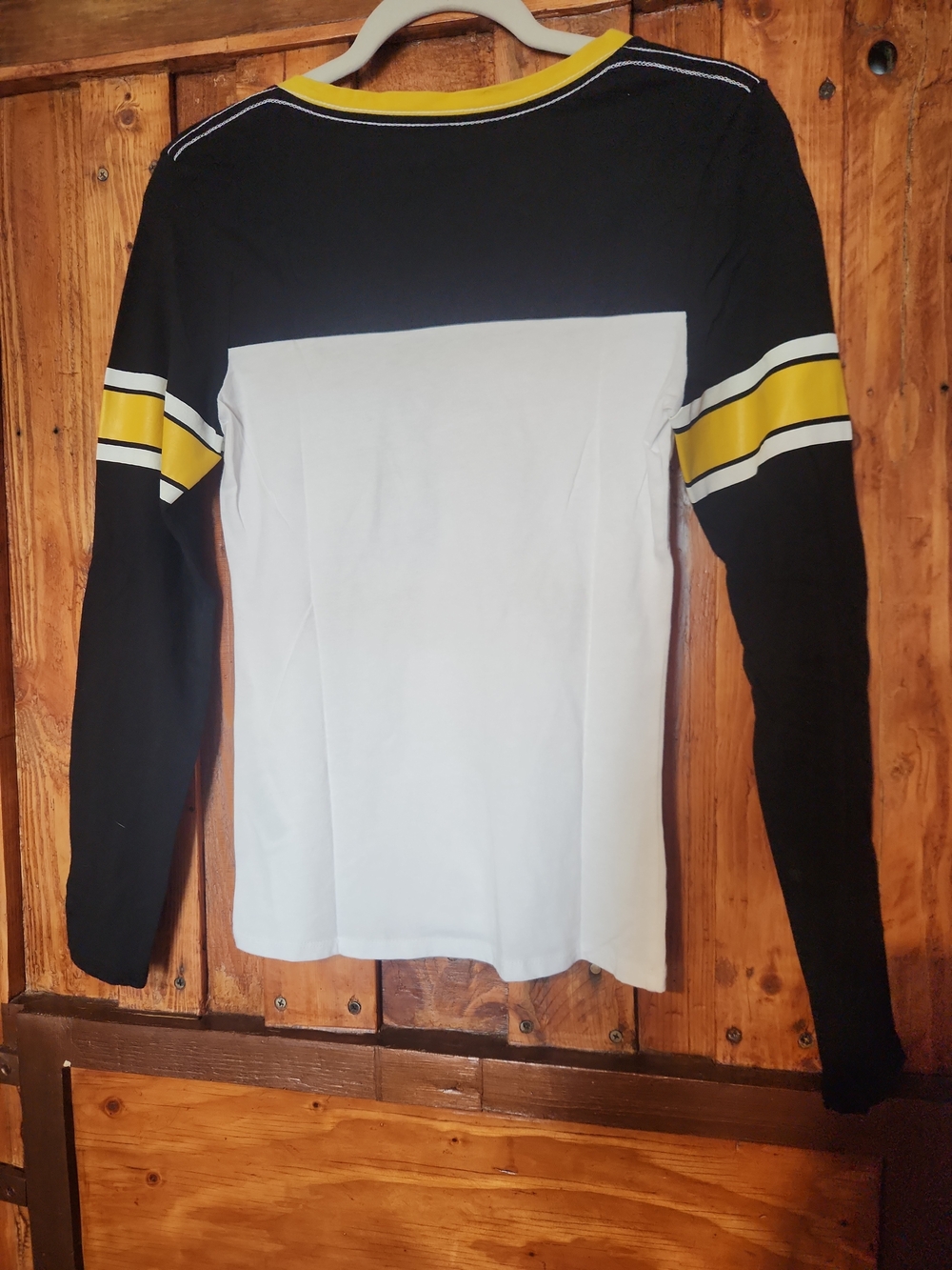 NFL NWOT Women's Colorblock V-Neck Tee - Black, Gold, White - Picture 4 of 4